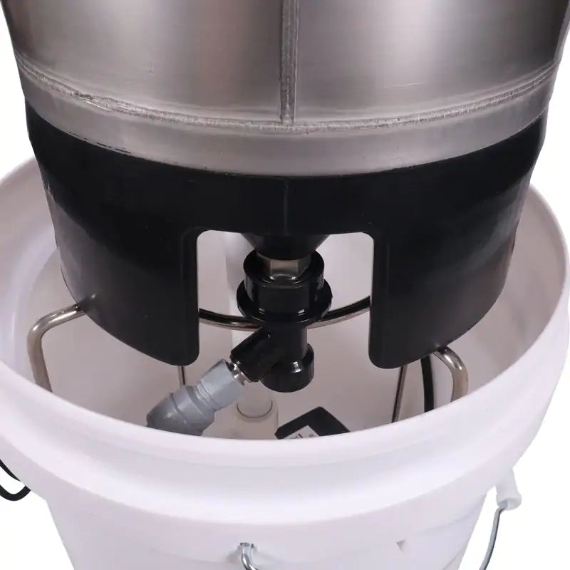 Bucket Blaster Keg and Fermenter Washer for rengjøring av fat og gjæringstank